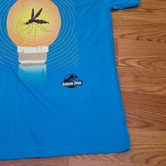 Men's Jurassic Park T-shirt L Mosquito Dinosaur DNA Stored in Amber Graphic Tee - Picture 5 of 11